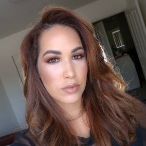 Meet your Posher, Donaira